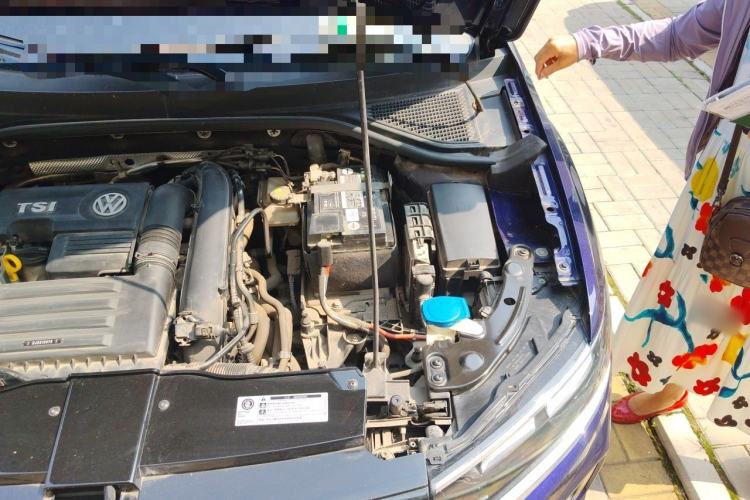 Used Volkswagen T-ROC 2020 280TSI DSG Two-Wheel Drive Comfort Version Engine Bay Left