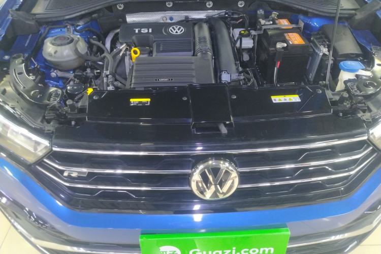 Used Volkswagen T-ROC 2020 280TSI DSG Two-Wheel Drive R-Line Pro Engine Bay