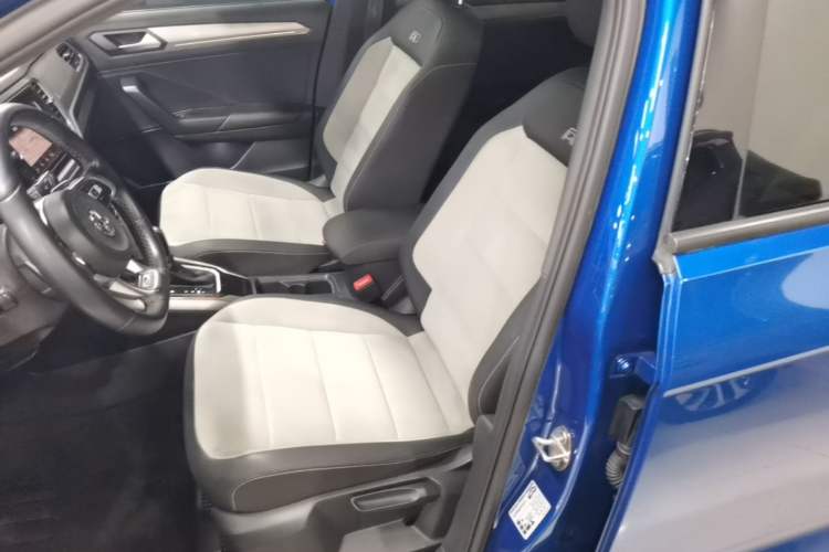 Used Volkswagen T-ROC 2020 280TSI DSG Two-Wheel Drive R-Line Pro Left Front Seat