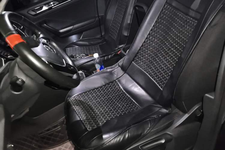 Used Volkswagen T-ROC 2020 280TSI DSG Two-Wheel Drive Comfort Version Left Front Seat