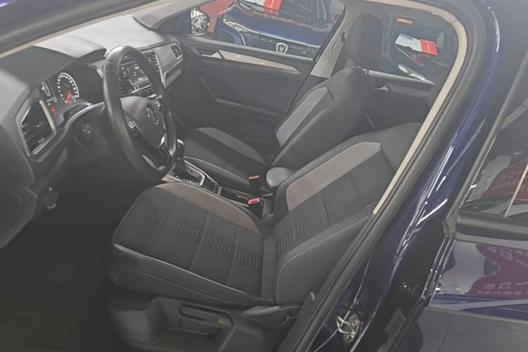 Used Volkswagen T-ROC 2020 230TSI DSG Two-Wheel Drive Advanced Version Left Front Seat