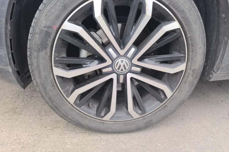 Used Volkswagen T-ROC 2020 280TSI DSG Two-Wheel Drive Comfort Version Left Front Wheel Hub