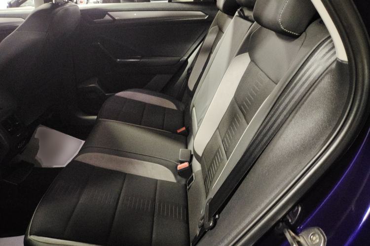 Used Volkswagen T-ROC 2020 230TSI DSG Two-Wheel Drive Advanced Version Left Rear Seat