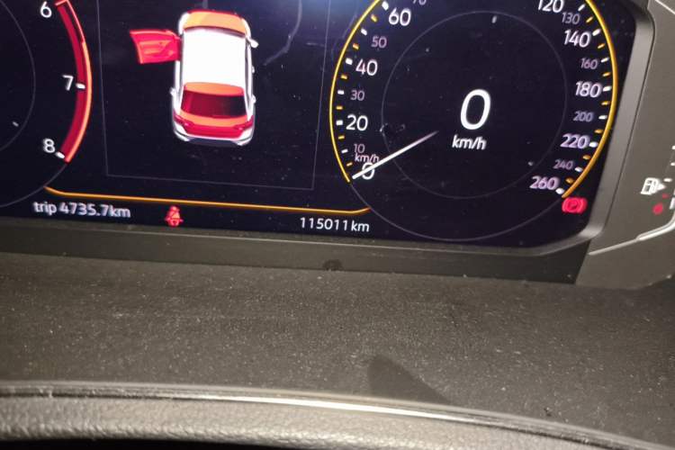 Used Volkswagen T-ROC 2020 280TSI DSG Two-Wheel Drive Comfort Version Odometer Close Up