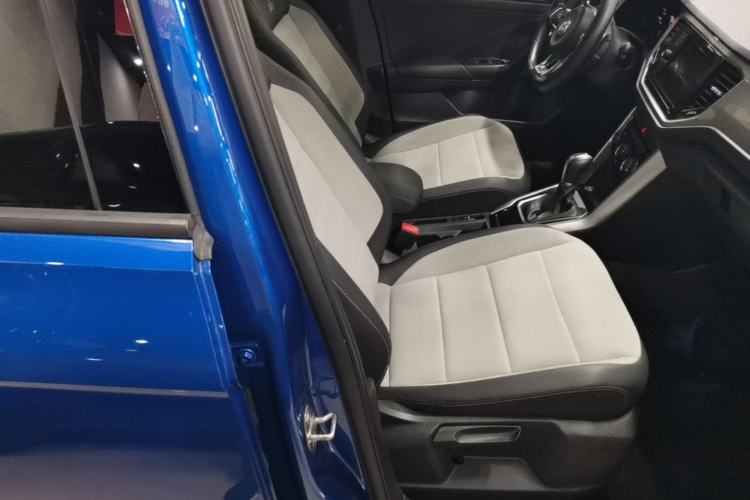 Used Volkswagen T-ROC 2020 280TSI DSG Two-Wheel Drive R-Line Pro Right Front Seat