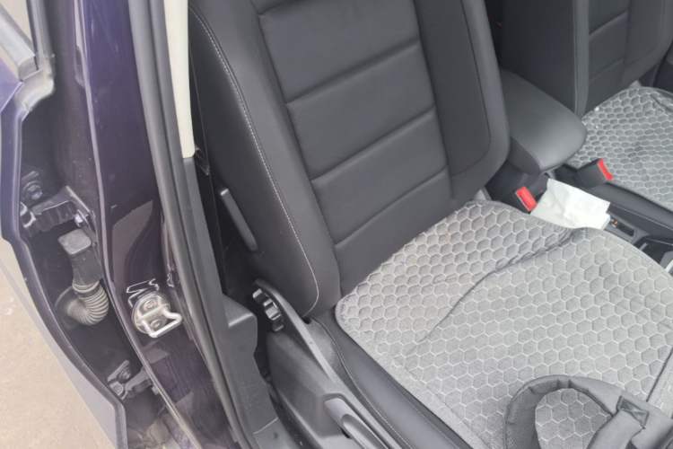 Used Volkswagen T-ROC 2020 280TSI DSG Two-Wheel Drive Comfort Version Right Front Seat