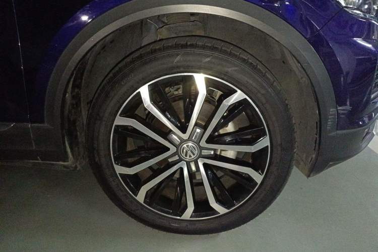 Used Volkswagen T-ROC 2020 280TSI DSG Two-Wheel Drive Comfort Version Right Front Wheel Hub