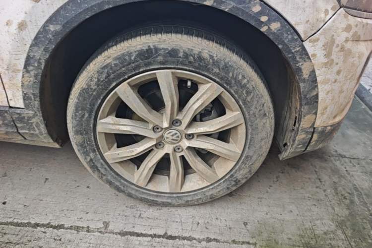 Used Volkswagen T-ROC 2020 280TSI DSG Two-Wheel-Drive Elite Version Right Front Wheel Hub