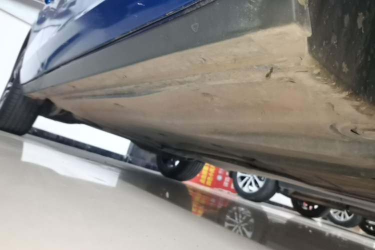 Used Volkswagen T-ROC 2020 280TSI DSG Two-Wheel Drive R-Line Pro Right Side Sill