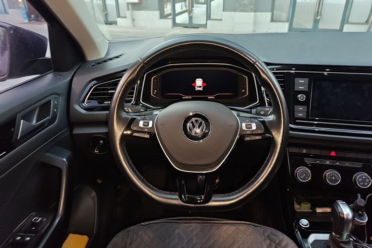 Used Volkswagen T-ROC 2020 280TSI DSG Two-Wheel Drive Comfort Version Steering Wheel