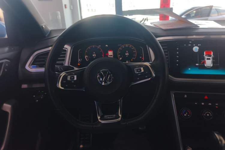 Used Volkswagen T-ROC 2020 280TSI DSG Two-Wheel Drive R-Line Pro Steering Wheel