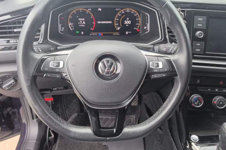 Used Volkswagen T-ROC 2020 280TSI DSG Two-Wheel Drive Comfort Version Steering Wheel