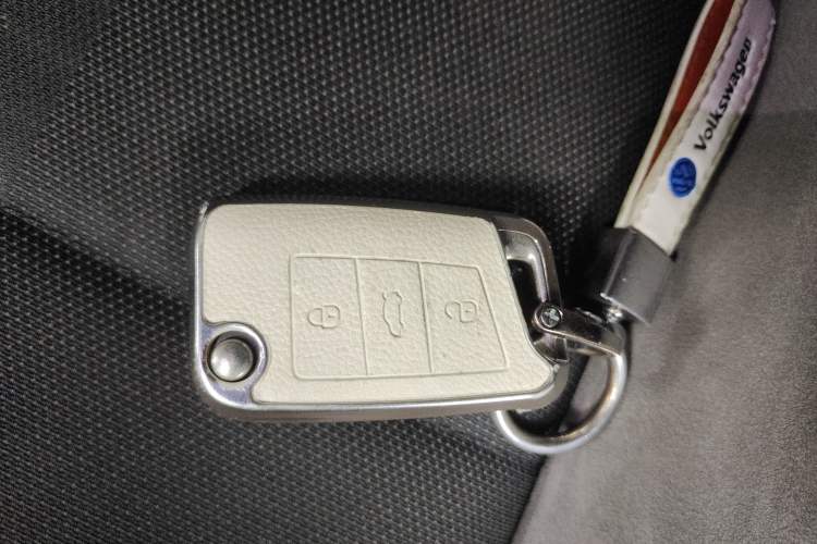 Used Volkswagen T-ROC 2020 230TSI DSG Two-Wheel Drive Advanced Version Vehicle Key