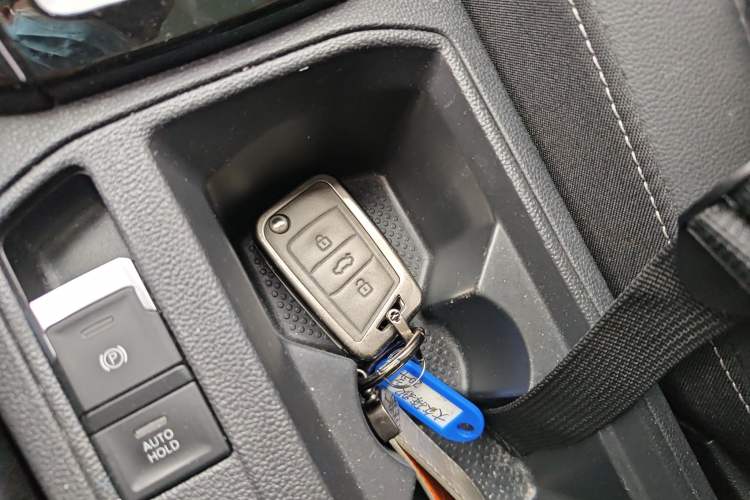 Used Volkswagen T-ROC 2020 280TSI DSG Two-Wheel Drive Comfort Version Vehicle Key