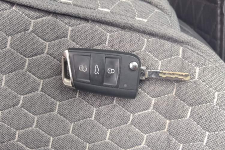 Used Volkswagen T-ROC 2020 280TSI DSG Two-Wheel Drive Comfort Version Vehicle Key