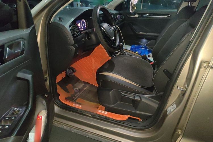 Used Volkswagen T-ROC 2020 280TSI DSG Two-Wheel Drive Comfort Version Driver Seat
