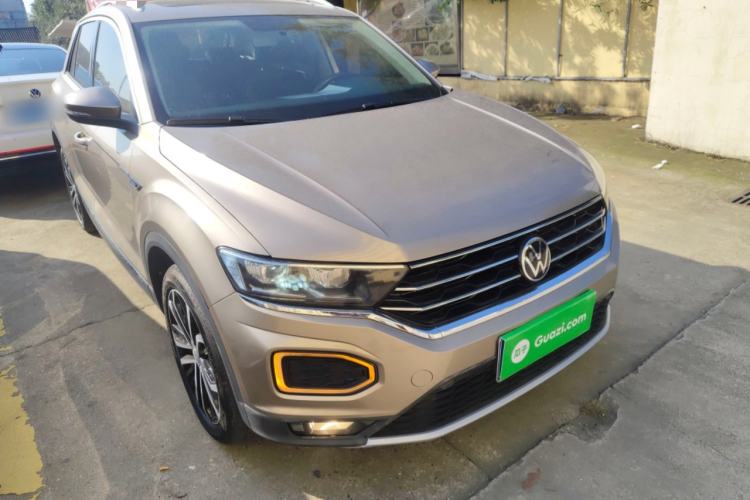 Used Volkswagen T-ROC 2020 280TSI DSG Two-Wheel Drive Comfort Version Front Right 45 Deg