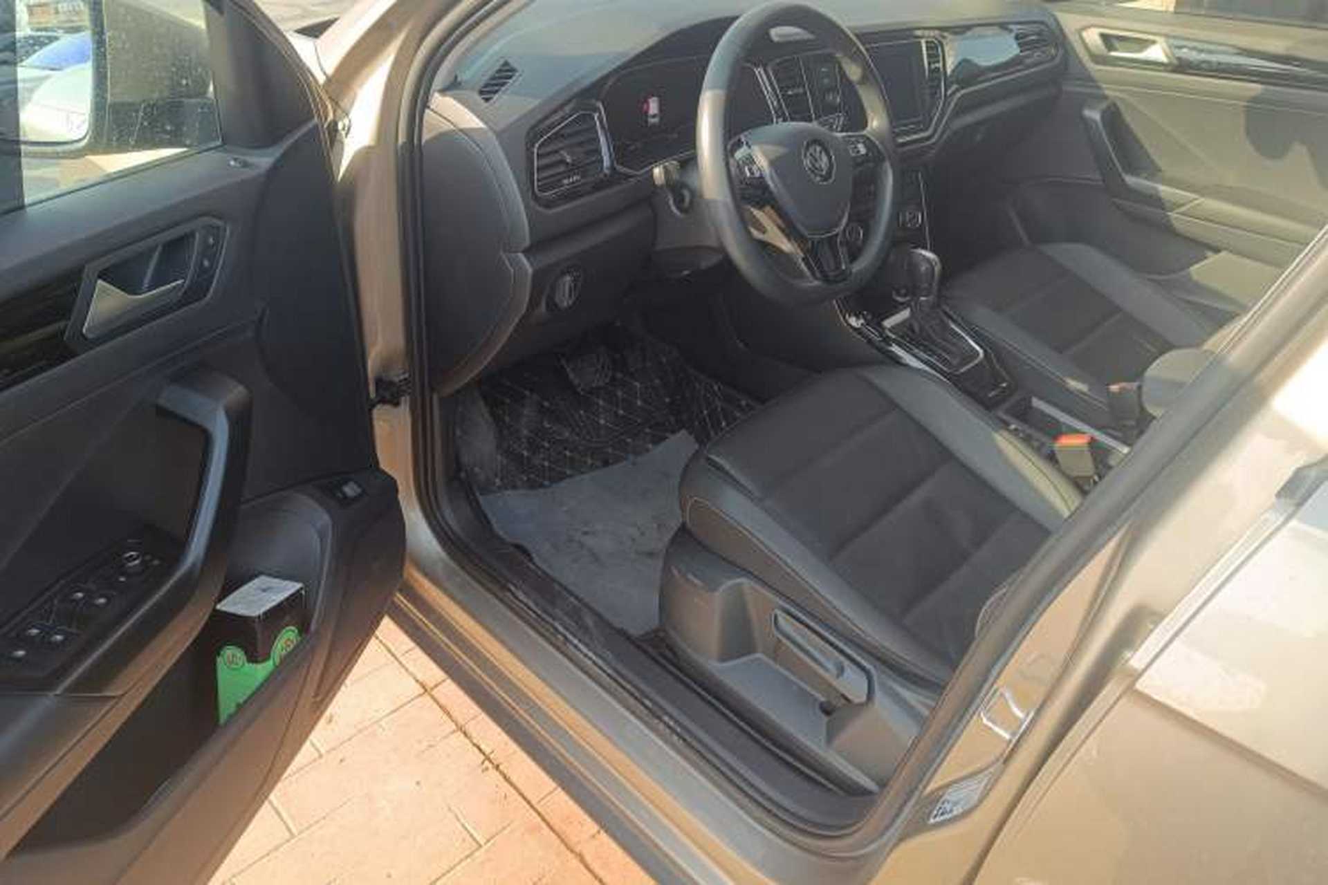 Used Volkswagen T-ROC 2020 280TSI DSG Two-Wheel Drive Comfort Version Interior 3