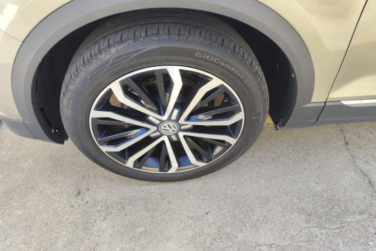 Used Volkswagen T-ROC 2020 280TSI DSG Two-Wheel Drive Comfort Version Left Front Wheel Hub