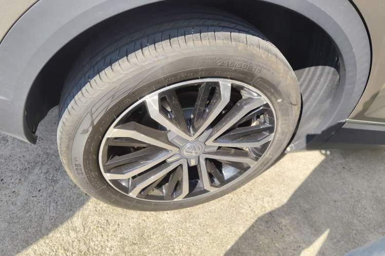 Used Volkswagen T-ROC 2020 280TSI DSG Two-Wheel Drive Comfort Version Right Rear Wheel Hub