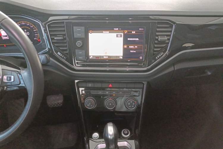 Used Volkswagen T-ROC 2020 280TSI DSG Two-Wheel Drive Comfort Version Audio And AC Panel