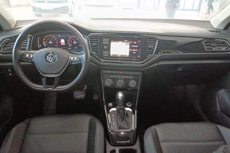 Used Volkswagen T-ROC 2020 280TSI DSG Two-Wheel Drive Comfort Version Center Console