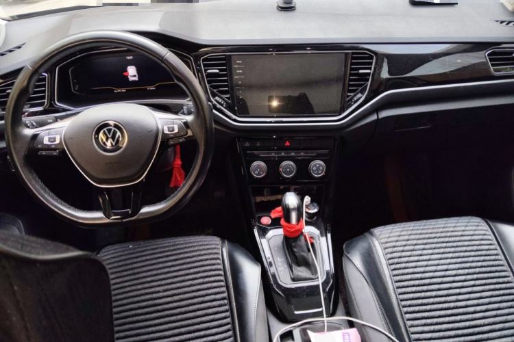 Used Volkswagen T-ROC 2020 280TSI DSG Two-Wheel Drive Comfort Version Center Console