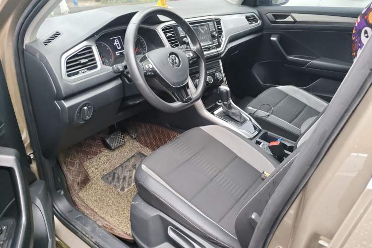 Used Volkswagen T-ROC 2020 230TSI DSG Two-Wheel Drive Advanced Version Driver Seat