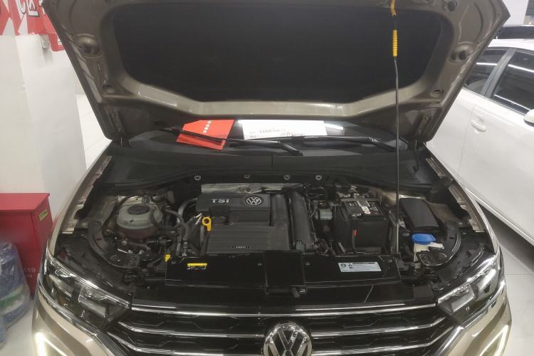 Used Volkswagen T-ROC 2020 230TSI DSG Two-Wheel Drive Advanced Version Engine Bay