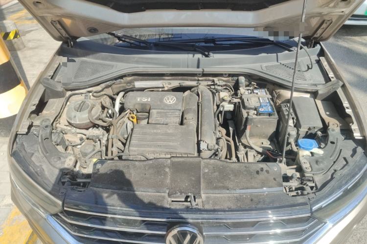 Used Volkswagen T-ROC 2020 280TSI DSG Two-Wheel Drive Comfort Version Engine Bay