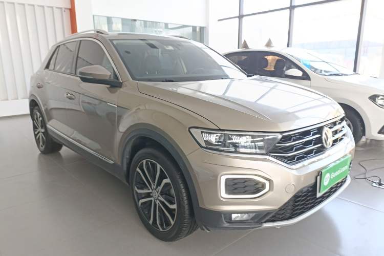 Used Volkswagen T-ROC 2020 280TSI DSG Two-Wheel Drive Comfort Version Front Right 45 Deg