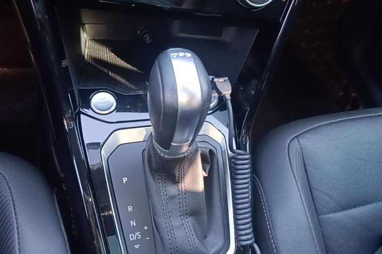 Used Volkswagen T-ROC 2020 280TSI DSG Two-Wheel Drive Comfort Version Gear Lever