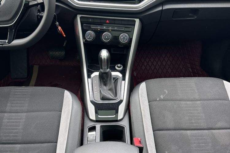 Used Volkswagen T-ROC 2020 230TSI DSG Two-Wheel Drive Advanced Version Interior 5