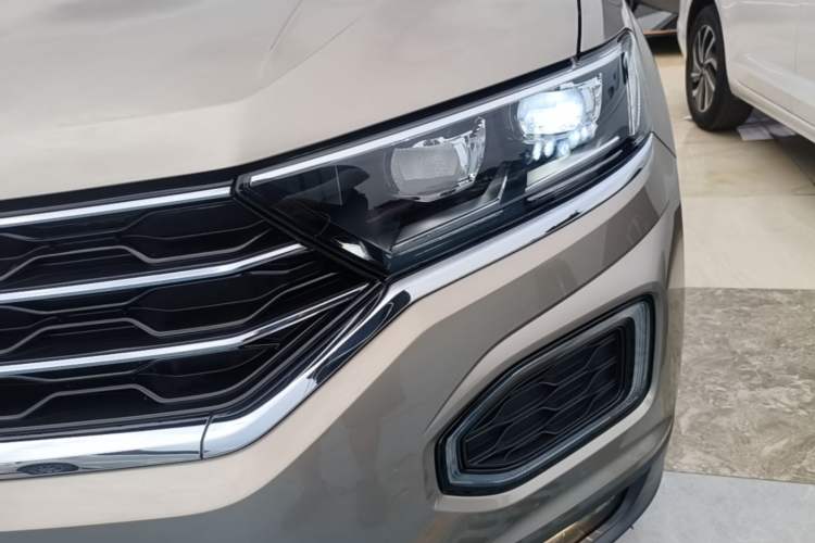 Used Volkswagen T-ROC 2020 230TSI DSG Two-Wheel Drive Advanced Version Left Front Headlight