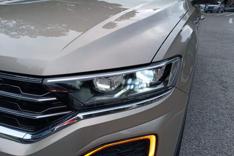 Used Volkswagen T-ROC 2020 280TSI DSG Two-Wheel Drive Comfort Version Left Front Headlight