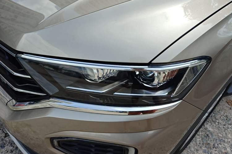 Used Volkswagen T-ROC 2020 230TSI DSG Two-Wheel Drive Advanced Version Left Front Headlight