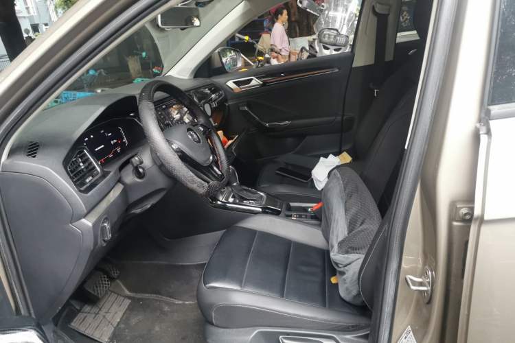 Used Volkswagen T-ROC 2020 280TSI DSG Two-Wheel Drive Comfort Version Left Front Seat