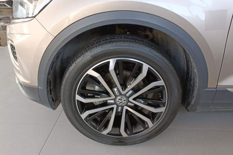 Used Volkswagen T-ROC 2020 280TSI DSG Two-Wheel Drive Comfort Version Left Front Wheel Hub