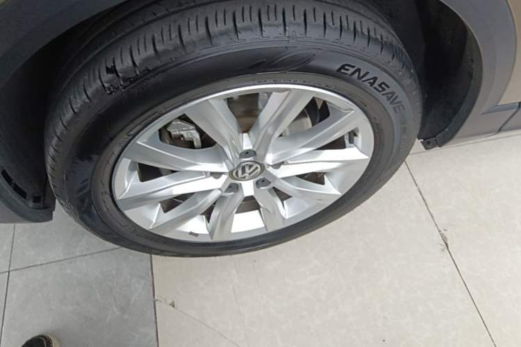 Used Volkswagen T-ROC 2020 230TSI DSG Two-Wheel Drive Advanced Version Left Front Wheel Hub