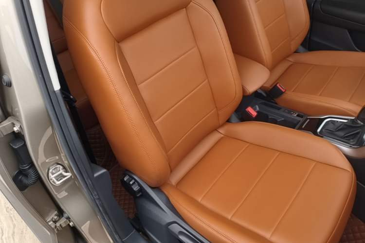 Used Volkswagen T-ROC 2020 230TSI DSG Two-Wheel Drive Advanced Version Right Front Seat