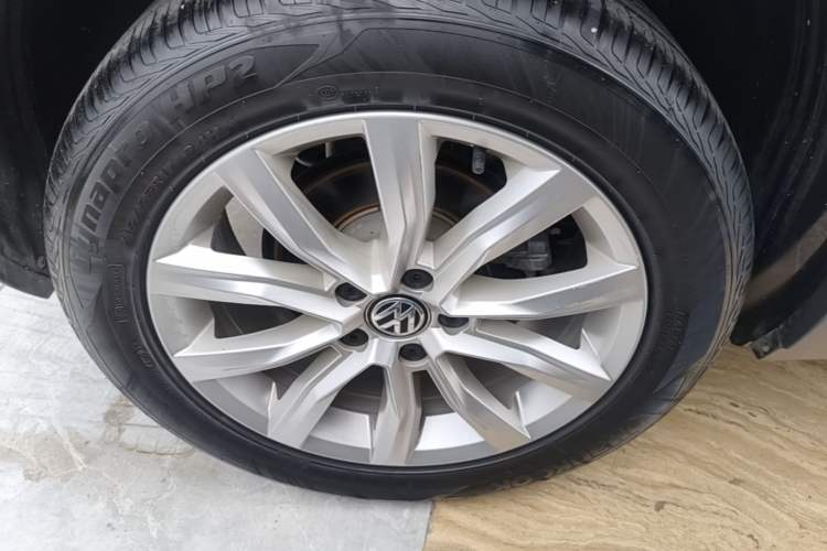 Used Volkswagen T-ROC 2020 230TSI DSG Two-Wheel Drive Advanced Version Right Rear Wheel Hub