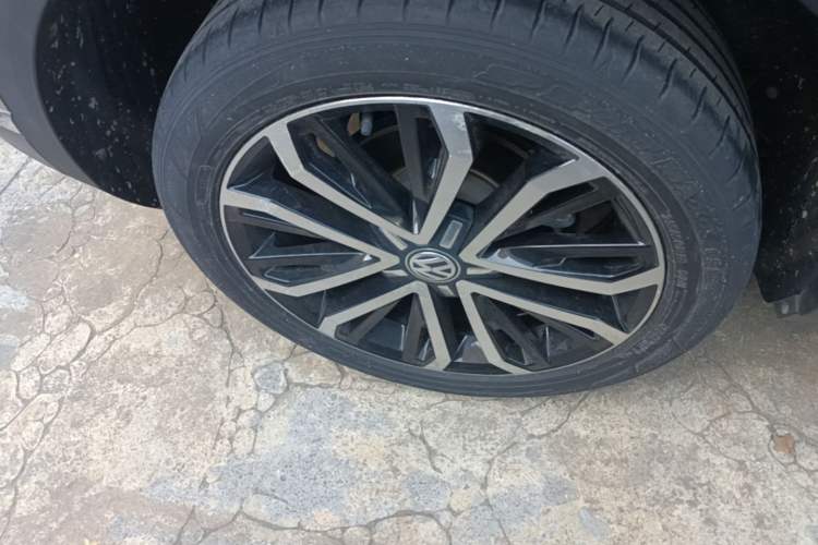 Used Volkswagen T-ROC 2020 280TSI DSG Two-Wheel Drive Comfort Version Right Rear Wheel Hub