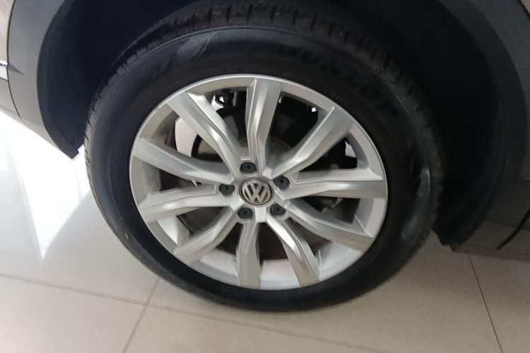 Used Volkswagen T-ROC 2020 230TSI DSG Two-Wheel Drive Advanced Version Right Rear Wheel Hub