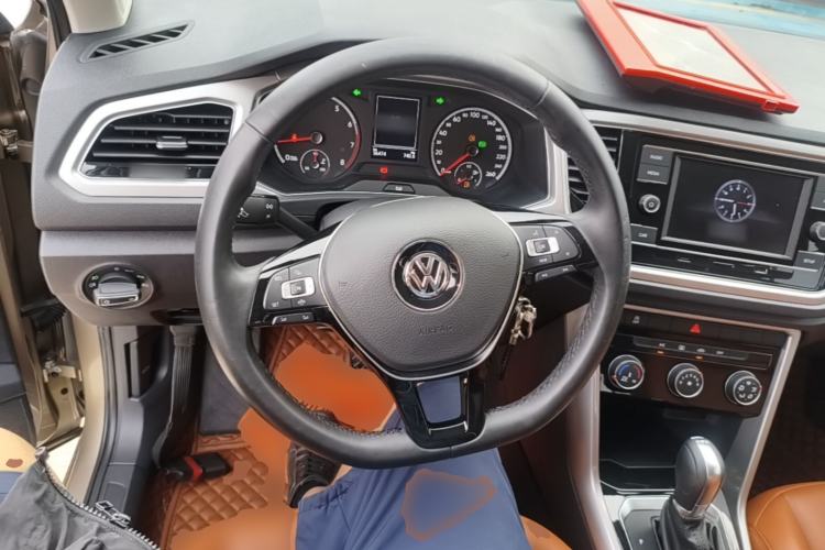 Used Volkswagen T-ROC 2020 230TSI DSG Two-Wheel Drive Advanced Version Steering Wheel
