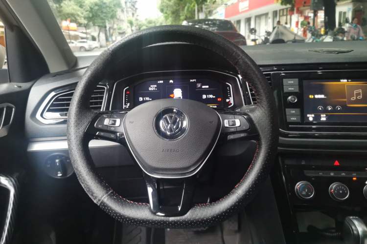 Used Volkswagen T-ROC 2020 280TSI DSG Two-Wheel Drive Comfort Version Steering Wheel