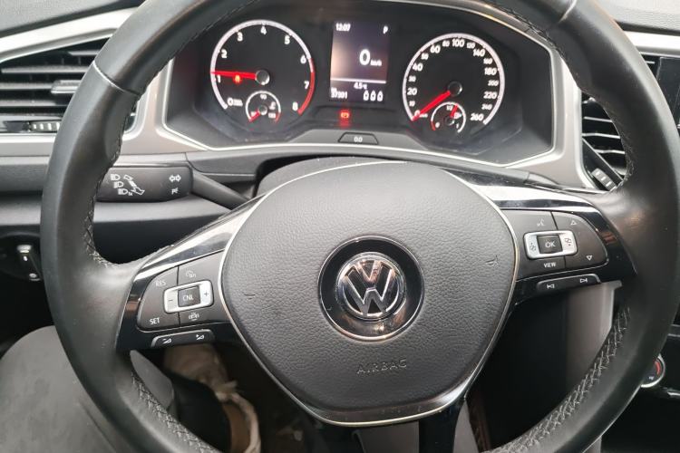 Used Volkswagen T-ROC 2020 230TSI DSG Two-Wheel Drive Advanced Version Steering Wheel