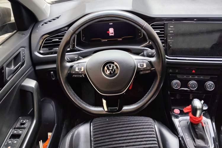 Used Volkswagen T-ROC 2020 280TSI DSG Two-Wheel Drive Comfort Version Steering Wheel