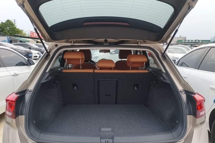 Used Volkswagen T-ROC 2020 230TSI DSG Two-Wheel Drive Advanced Version Trunk
