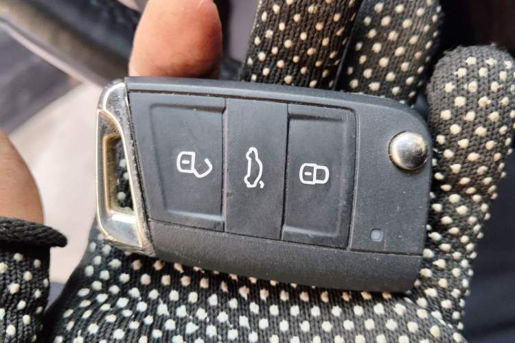 Used Volkswagen T-ROC 2020 280TSI DSG Two-Wheel Drive Comfort Version Vehicle Key