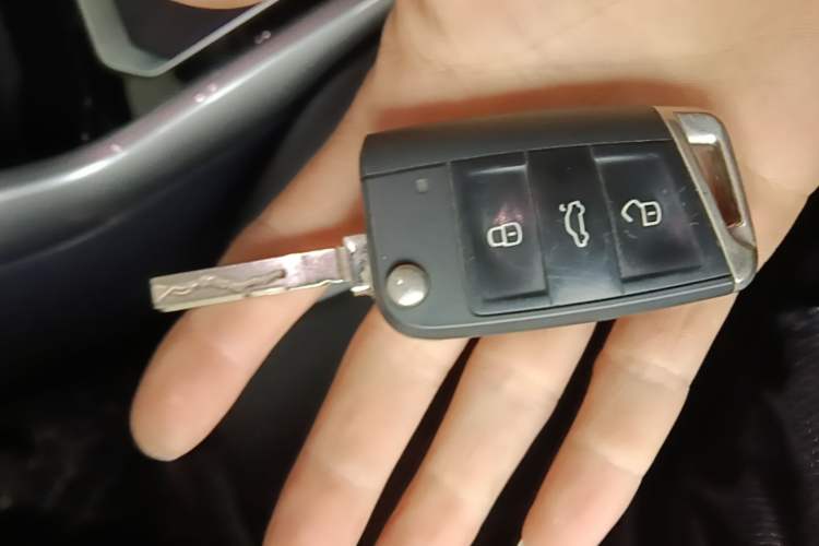 Used Volkswagen T-ROC 2020 230TSI DSG Two-Wheel Drive Advanced Version Vehicle Key